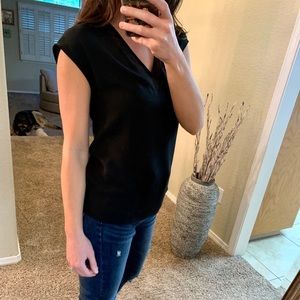 Express black V-neck cap sleeve shirt